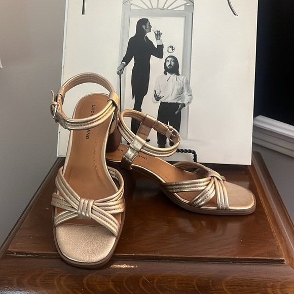 Lucky Brand Jolene Gold Sandals - Picture 8 of 15